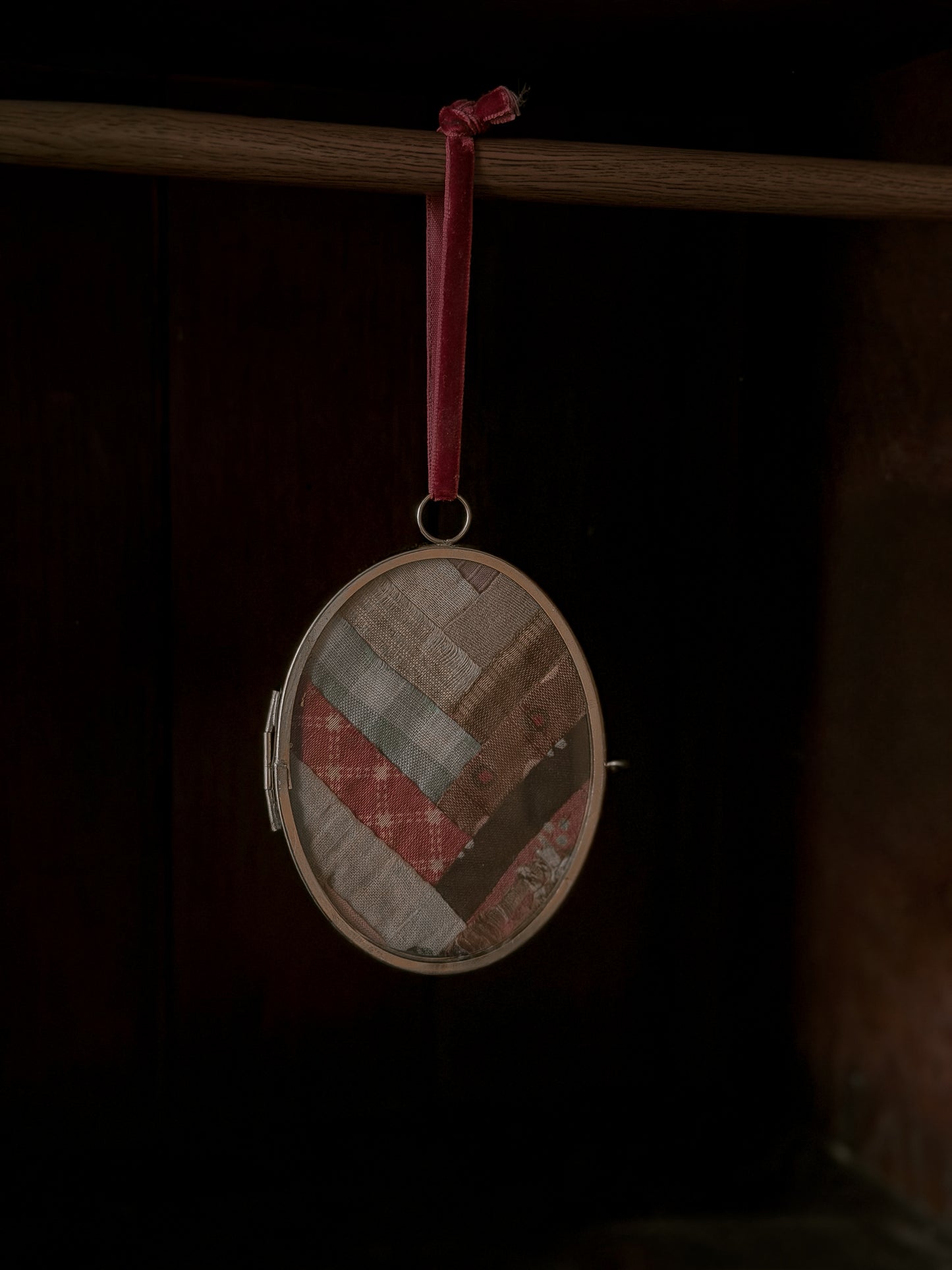 Glass & Metal Frame Ornament