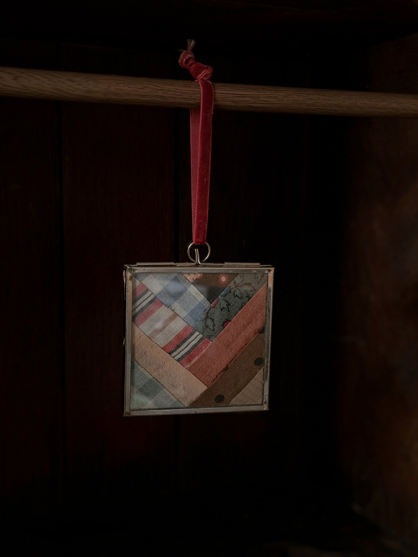 Glass & Metal Frame Ornament
