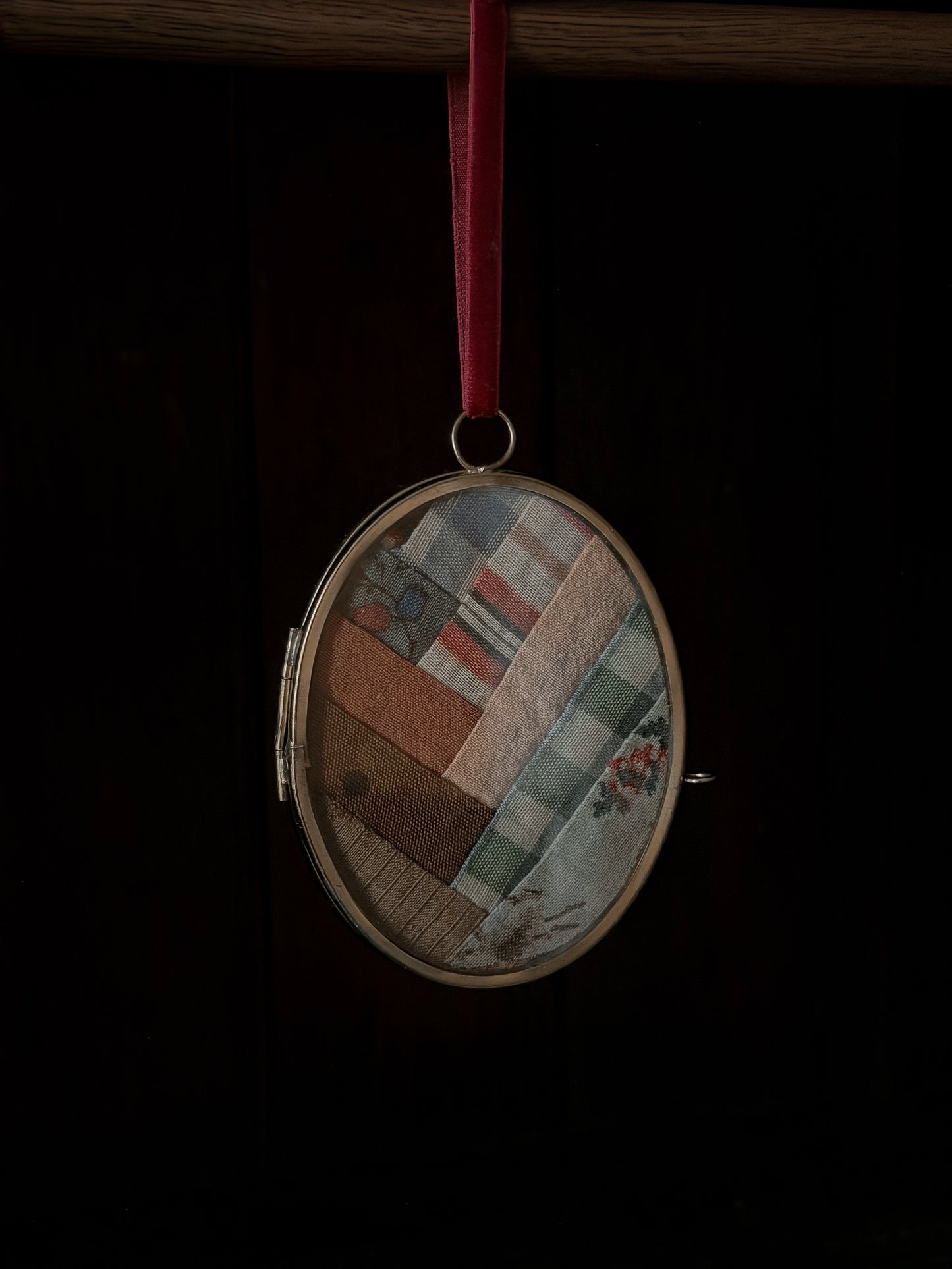 Glass & Metal Frame Ornament